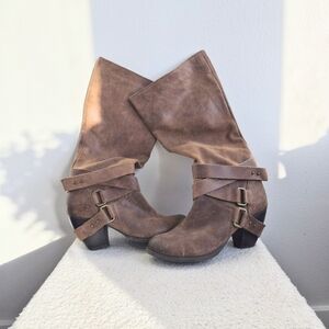 Fergie Knee High Biker Style Leather Boots With Cone Heel Women's Size 8